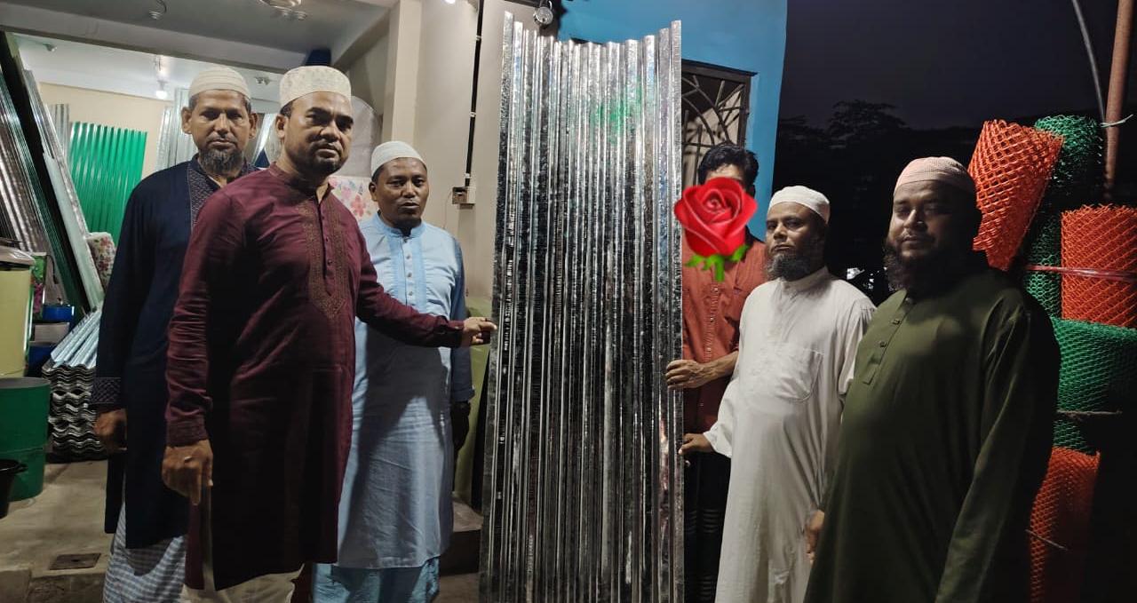 মাইটভাঙ্গা জামায়াতে ইসলামীর উদ্যোগে অসহায় পরিবারকে ঢেউটিন বিতরণ