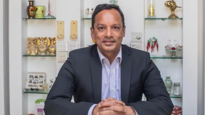 আইন কর্মকর্তাদের অন্য আদালতে প্রভাব বিস্তার না করার নির্দেশ